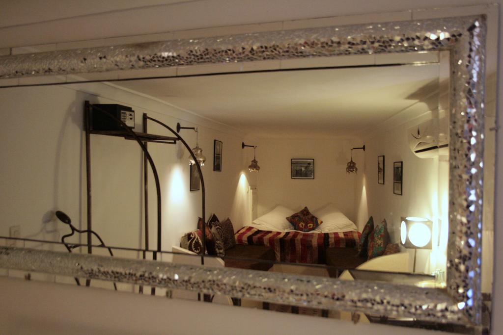 Brown Double Room,325576660:JPEG